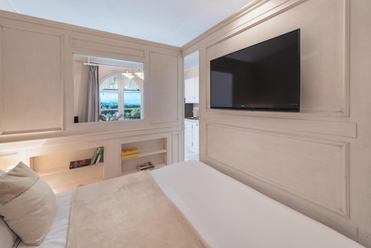 Castel Del Mare Apartment