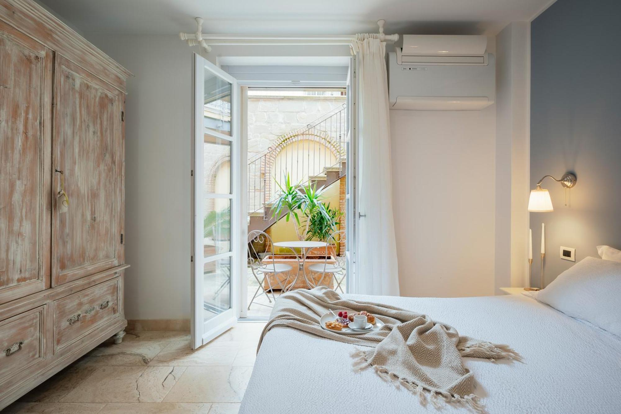 Castel Del Mare Apartment *
